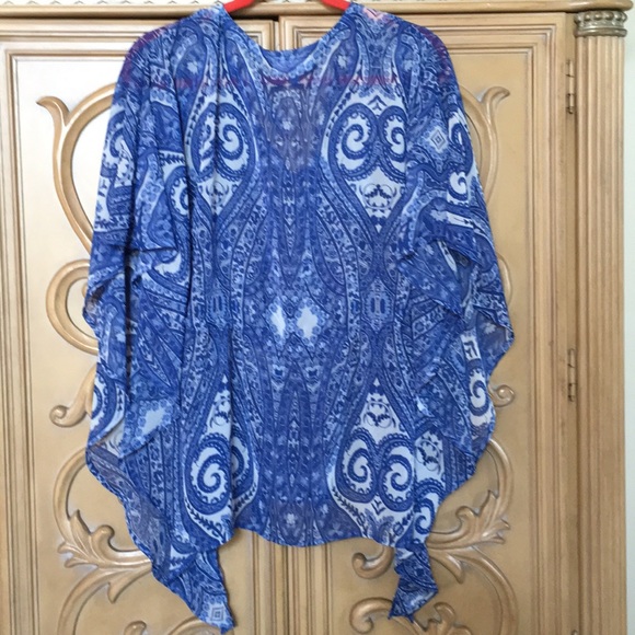 Jennifer Lopez Pretty flutter sleeves top NWOT Medium - Picture 5 of 5